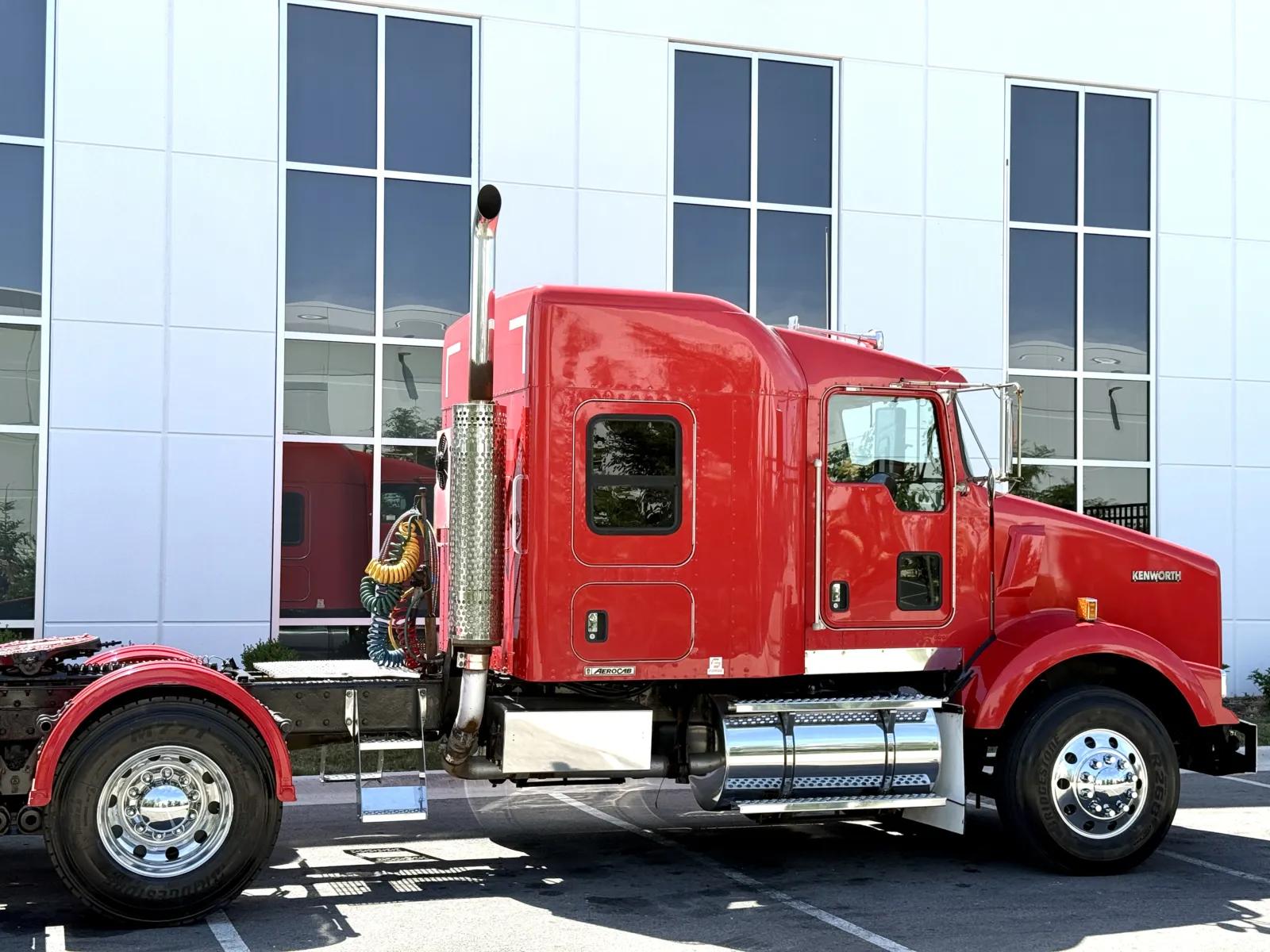 2014 Kenworth T800 in New Lenox, IL — photo 7