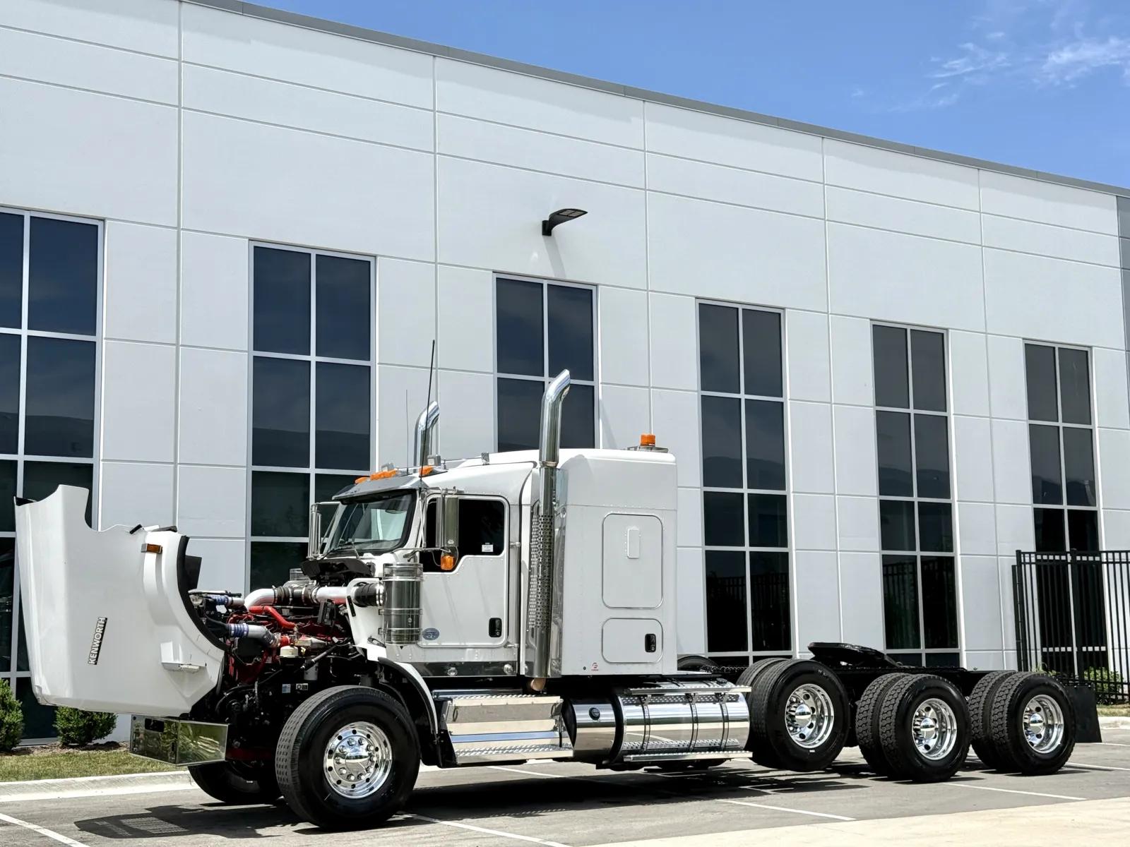 2016 Kenworth T800 in New Lenox, IL — photo 10