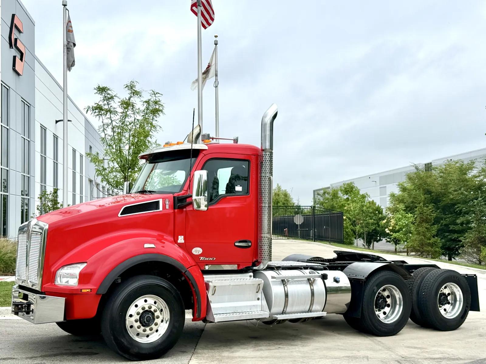 2022 Kenworth T880
