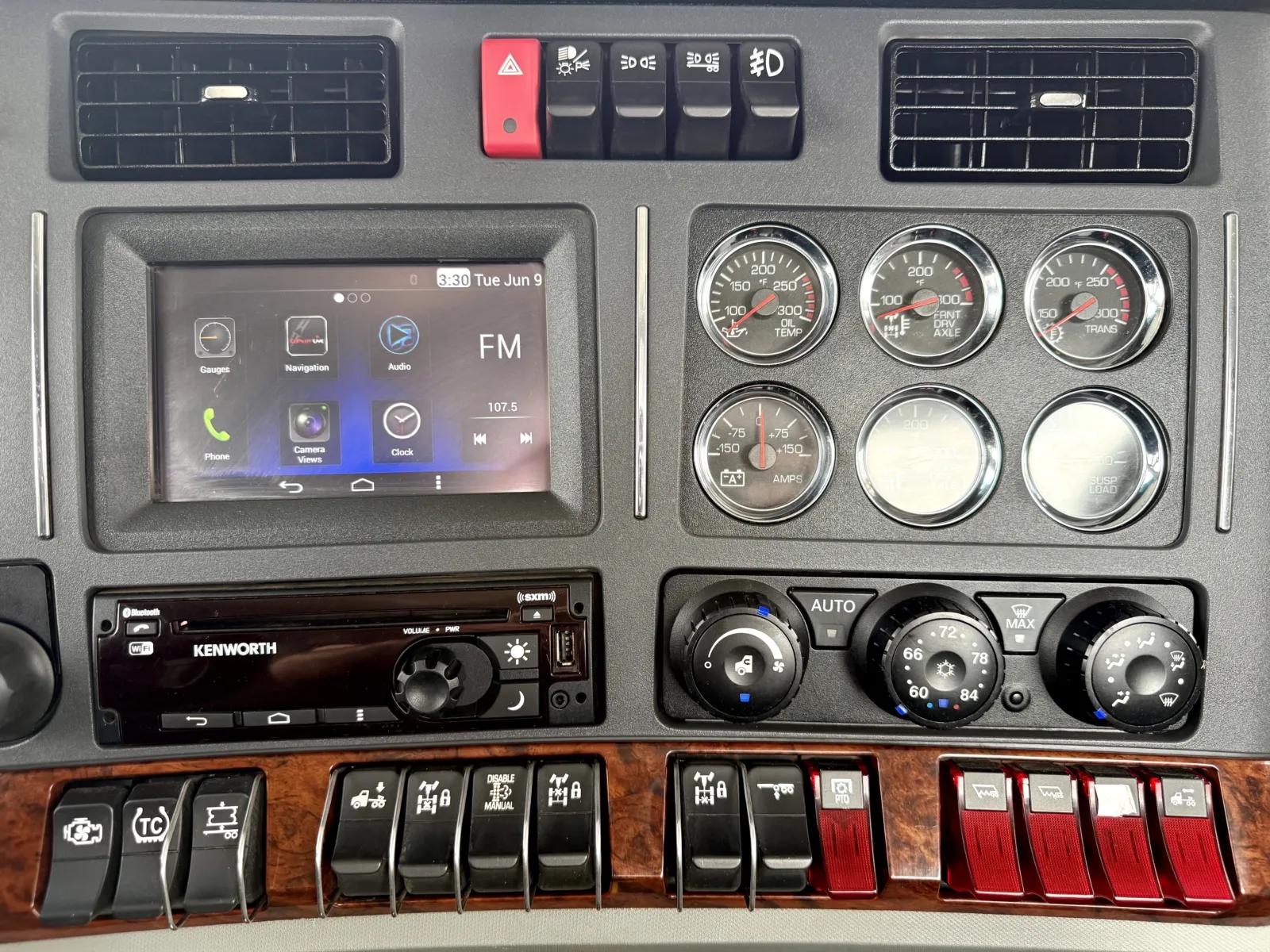 2022 Kenworth T880 in New Lenox, IL — photo 18