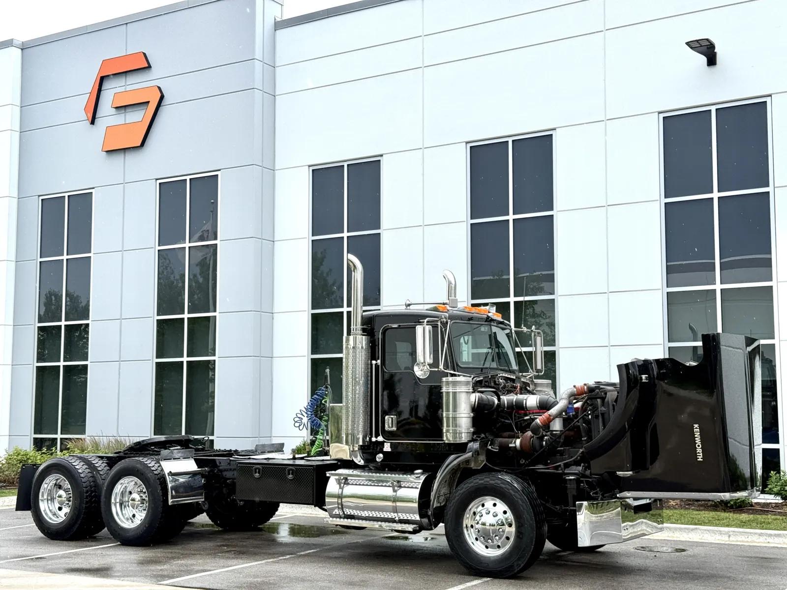 2001 Kenworth T800 in New Lenox, IL — photo 9