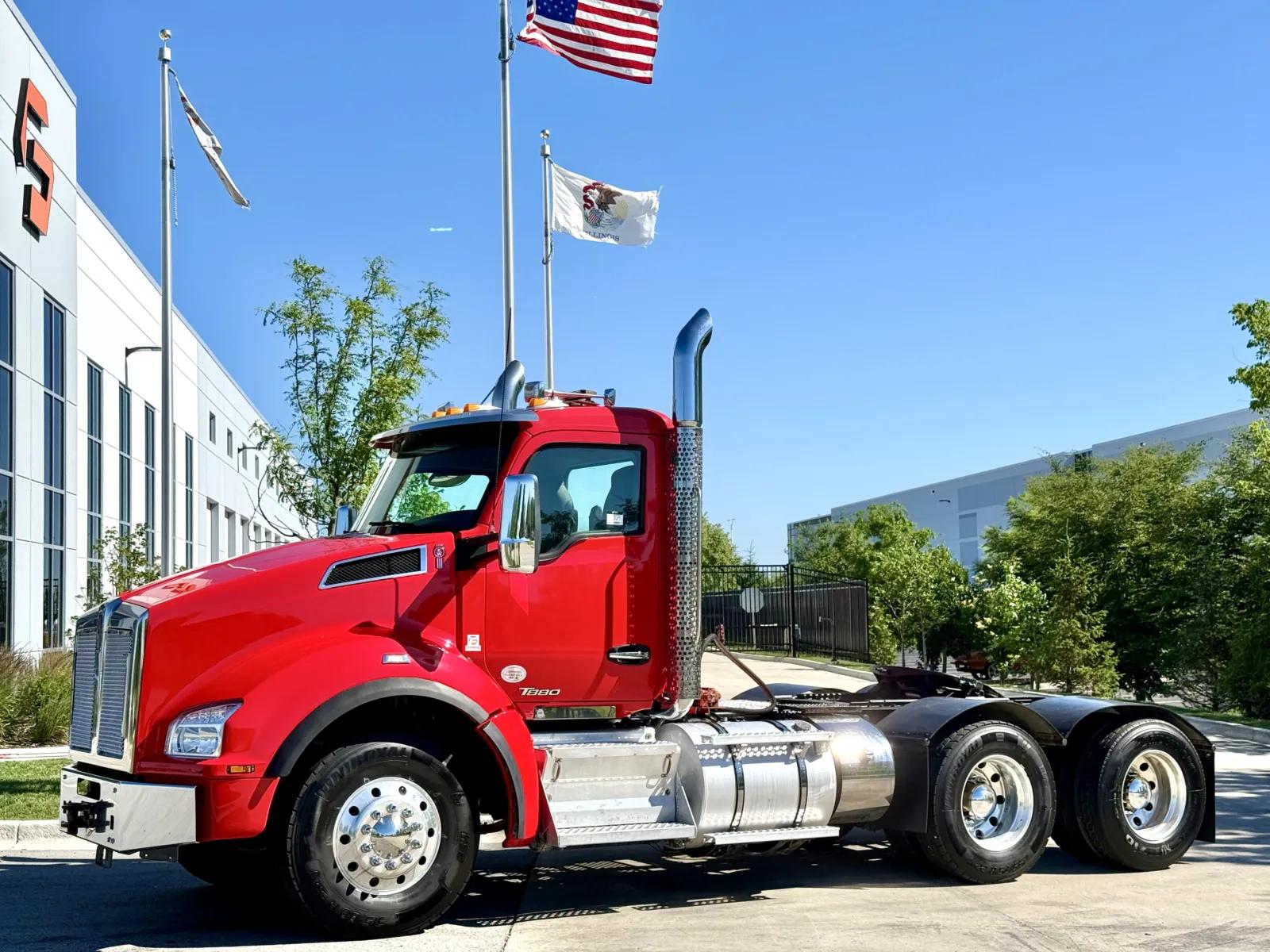 2022 Kenworth T880