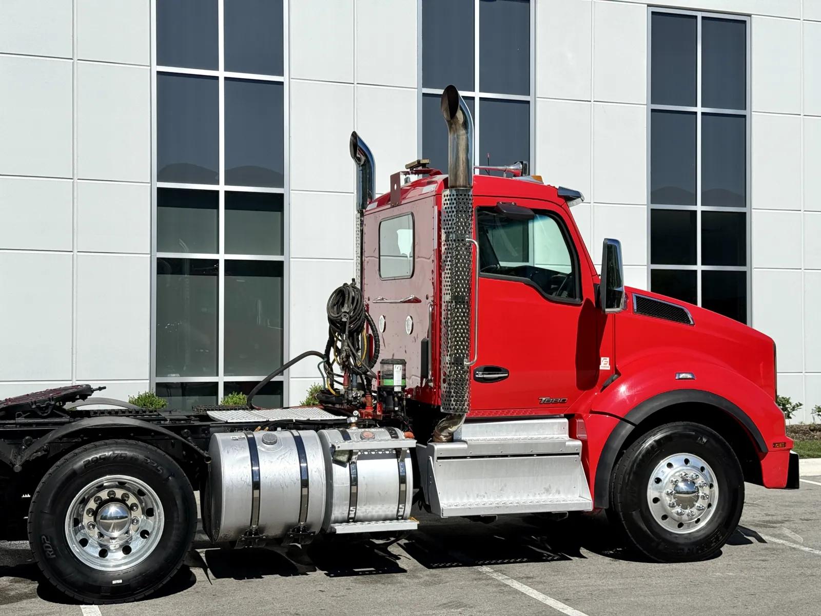 2022 Kenworth T880 in New Lenox, IL — photo 7