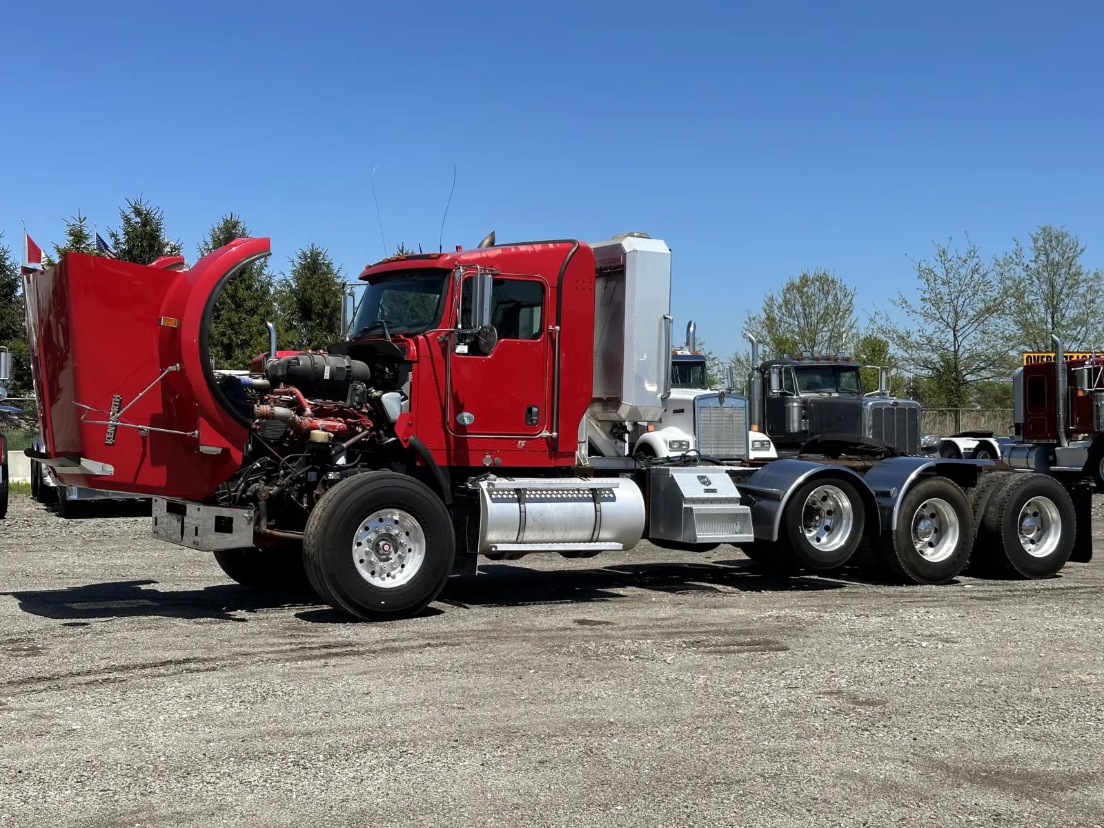2012 Kenworth T800 in New Lenox, IL — photo 10