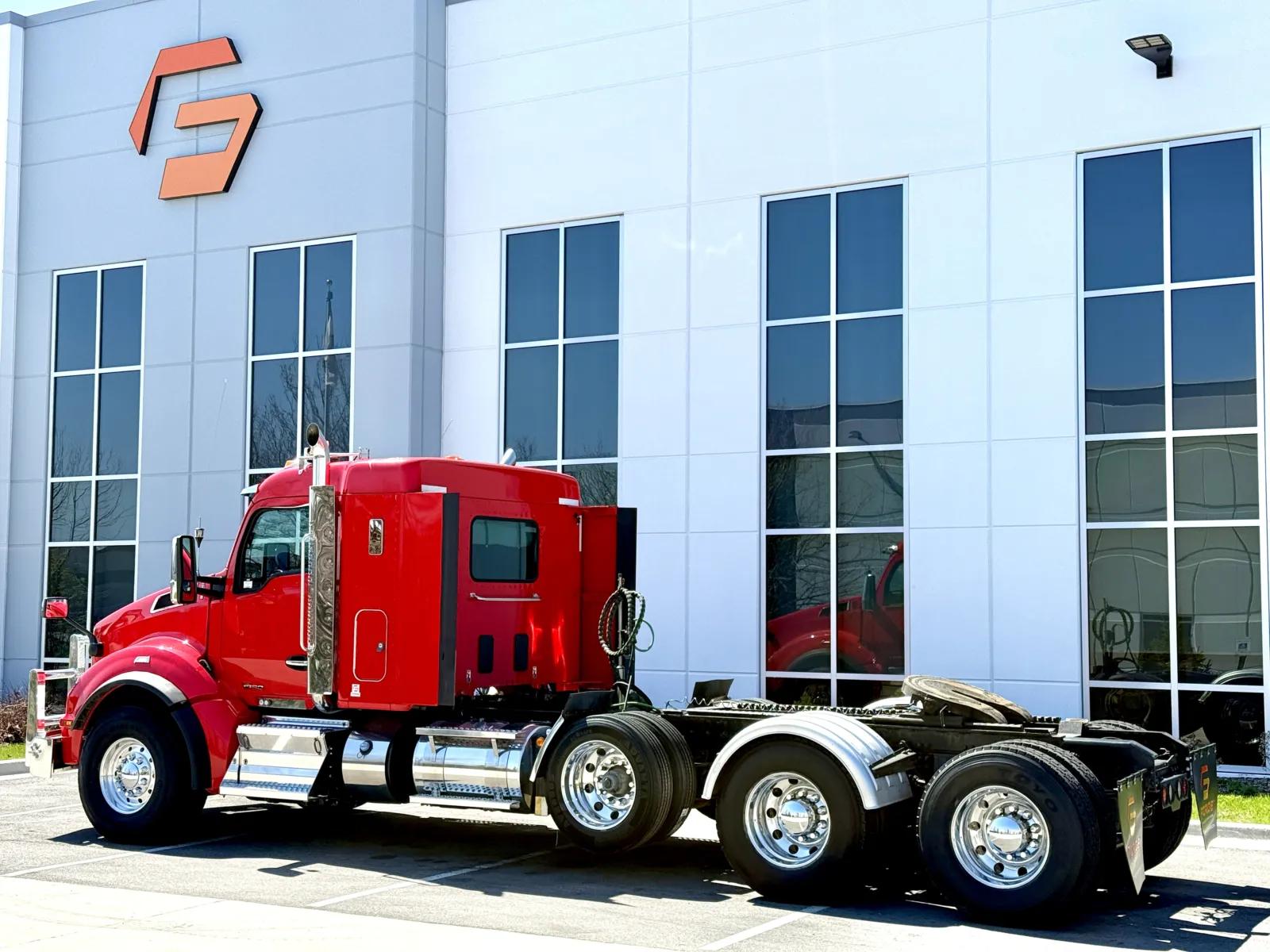 2020 Kenworth T880 in New Lenox, IL — photo 6