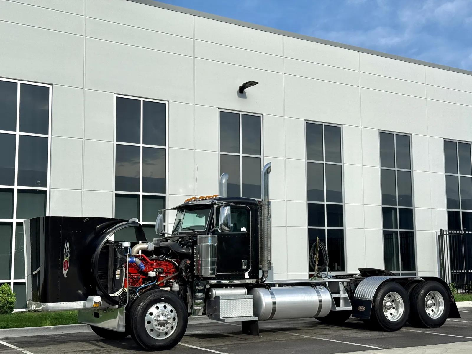 2020 Peterbilt 389 in New Lenox, IL — photo 10