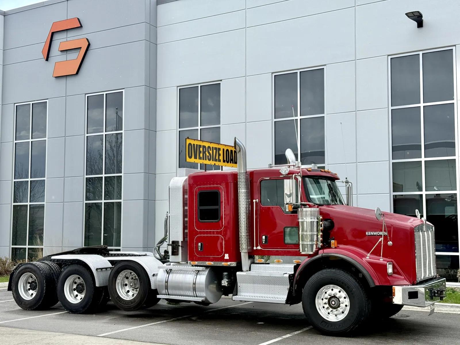 2014 Kenworth T800 in New Lenox, IL — photo 2