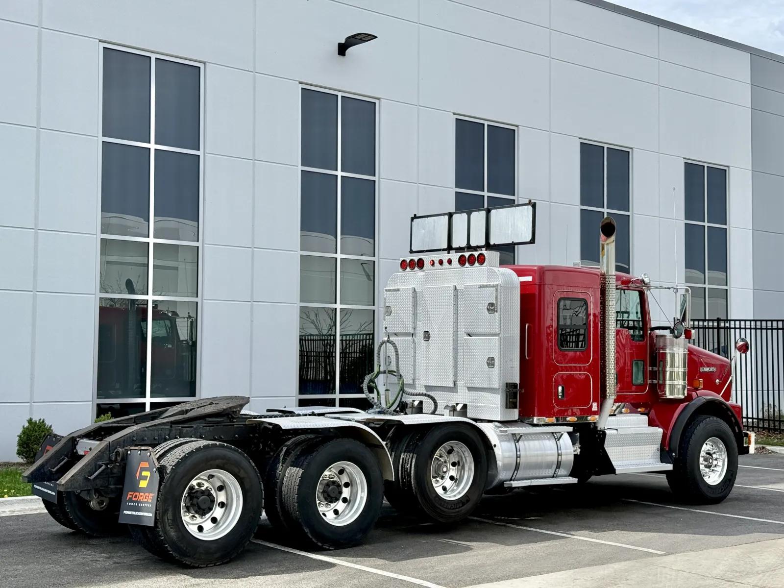 2014 Kenworth T800 in New Lenox, IL — photo 5