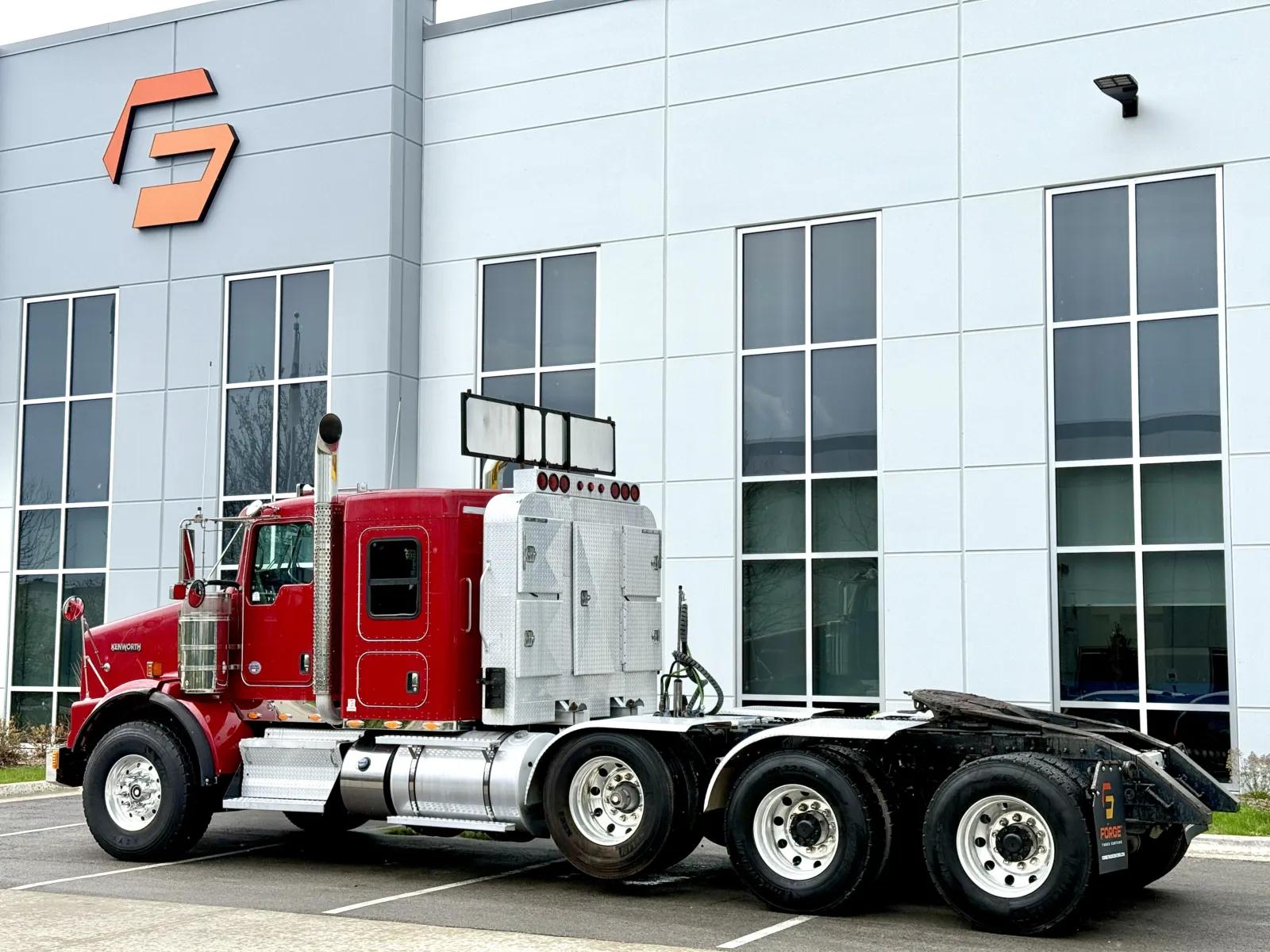 2014 Kenworth T800 in New Lenox, IL — photo 6