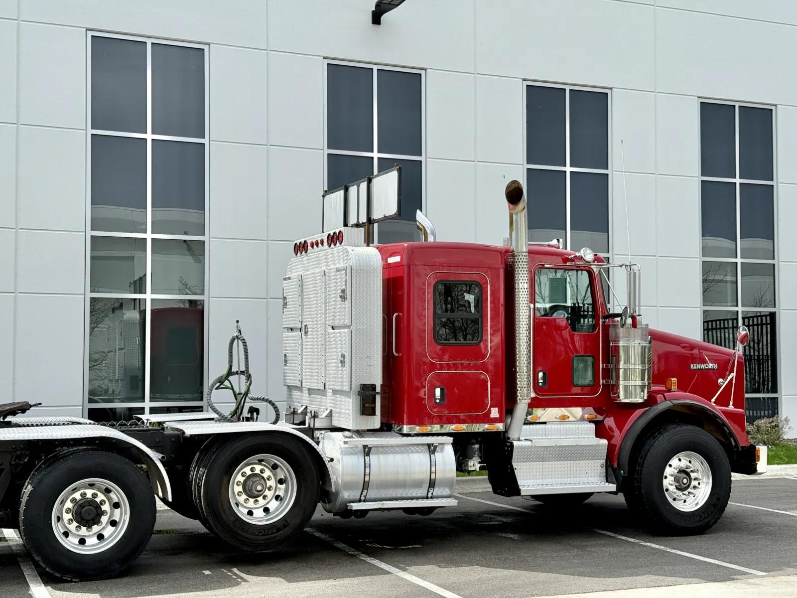 2014 Kenworth T800 in New Lenox, IL — photo 7