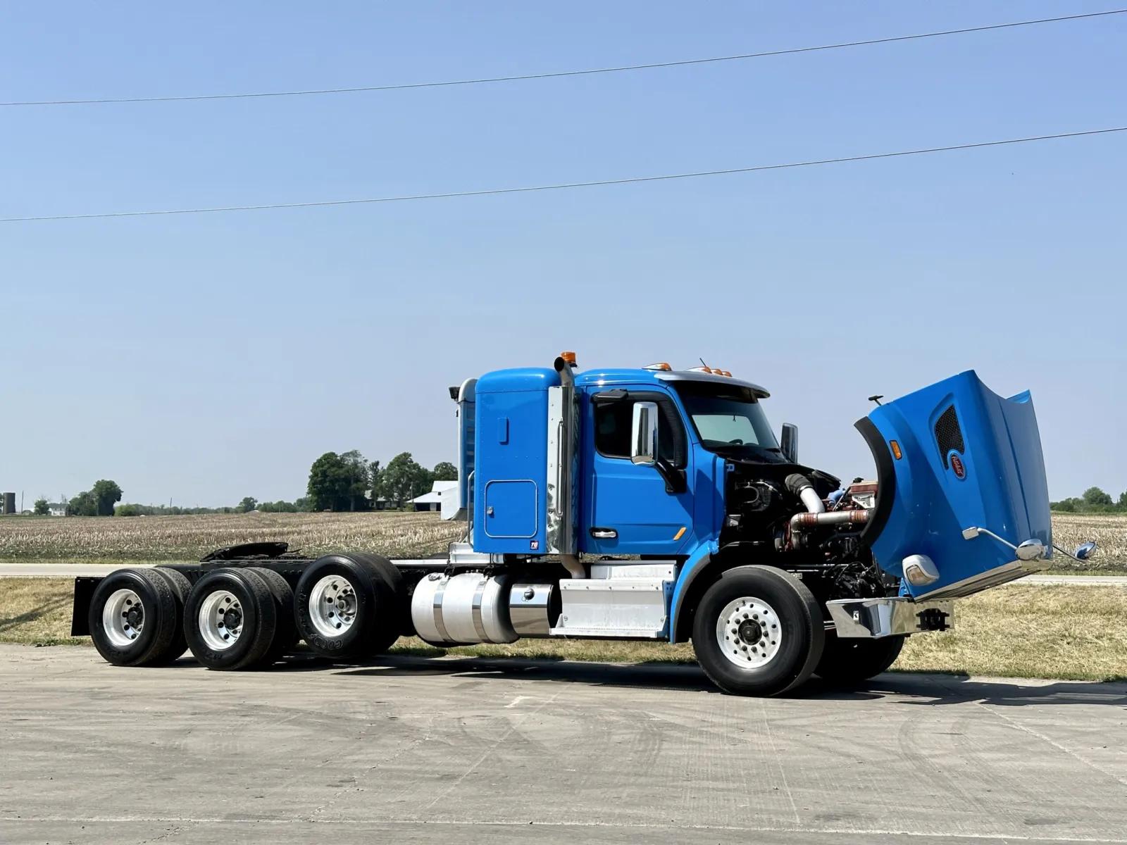 2016 Peterbilt 567 in New Lenox, IL — photo 9