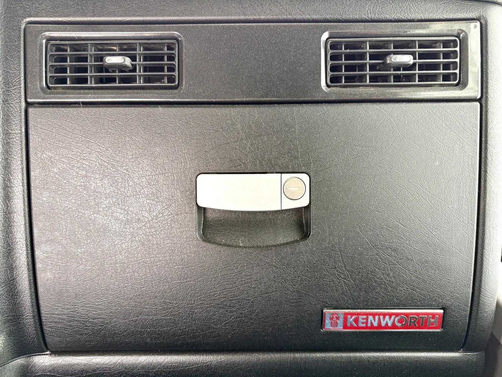 2015 Kenworth W900 in New Lenox, IL — photo 19