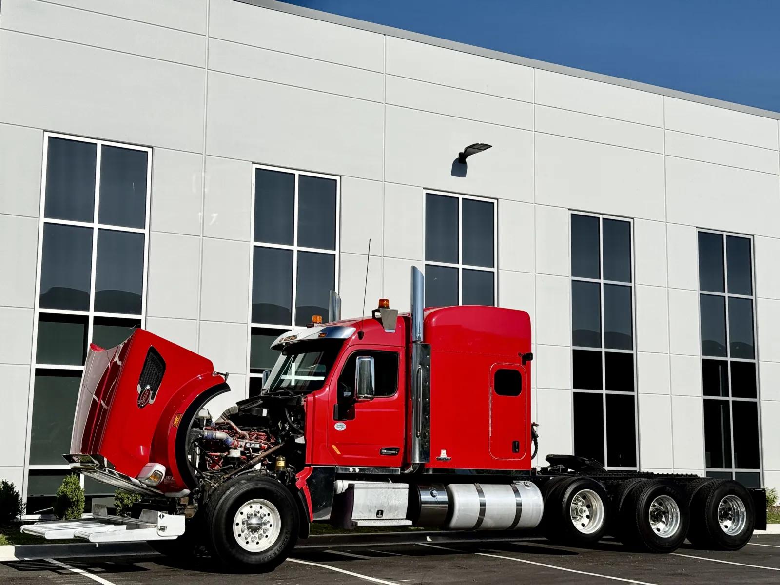 2019 Peterbilt 567 in New Lenox, IL — photo 10