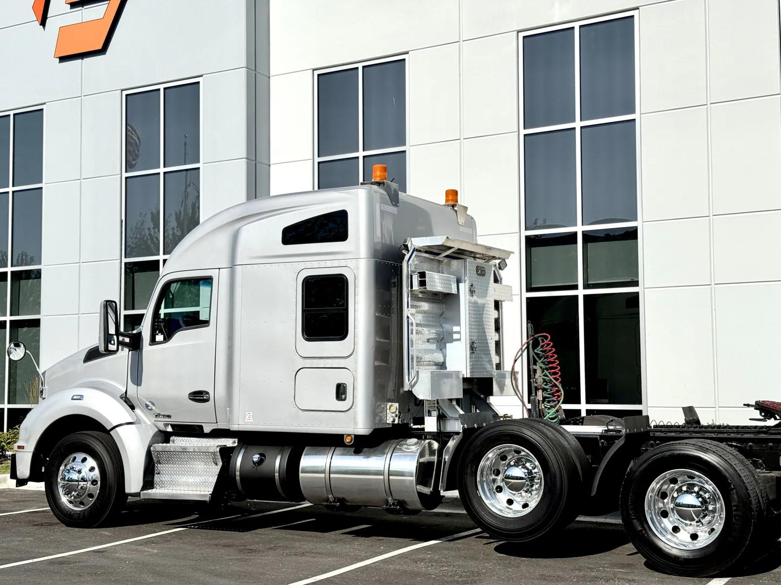 2018 Kenworth T880 in New Lenox, IL — photo 8