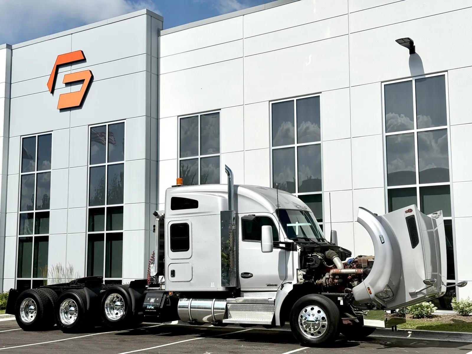 2018 Kenworth T880 in New Lenox, IL — photo 9