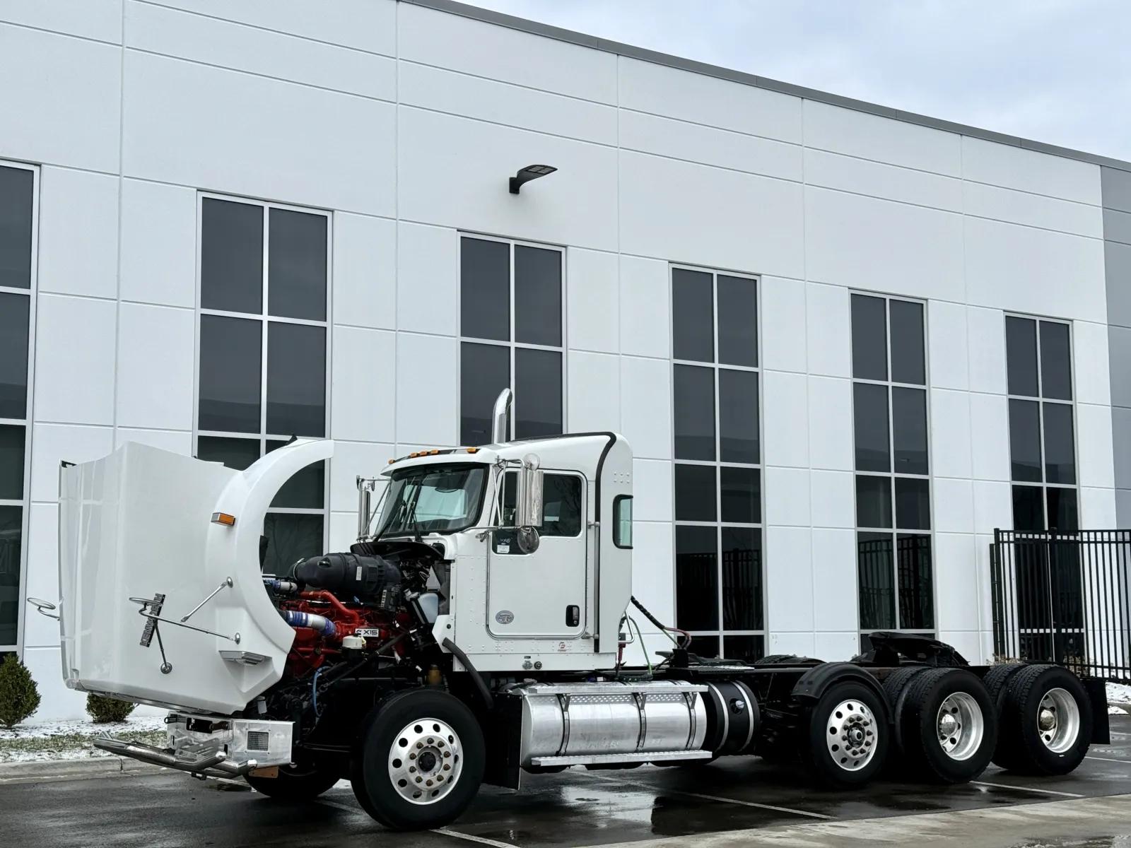 2019 Kenworth T800 in New Lenox, IL — photo 10