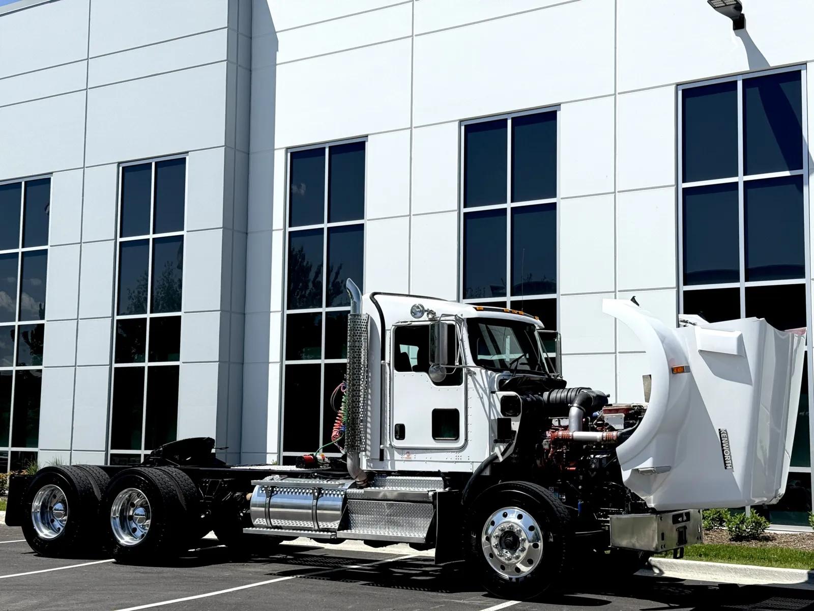2020 Kenworth T800 in New Lenox, IL — photo 9