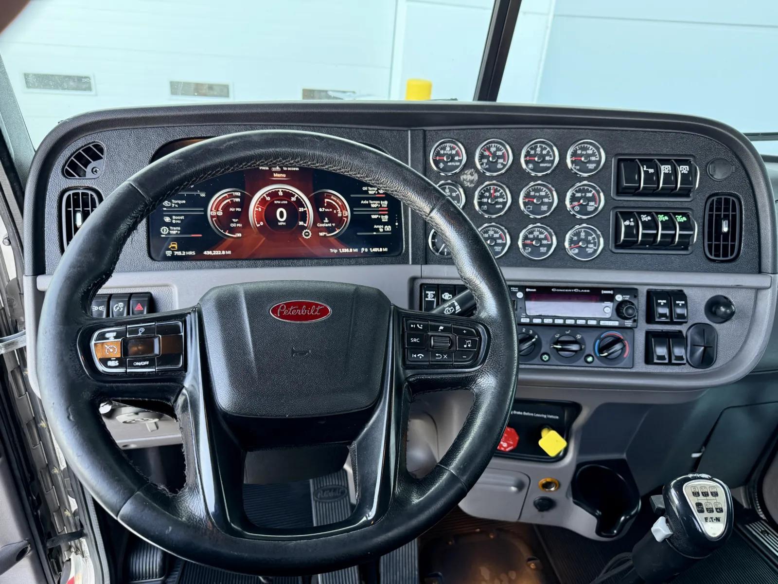 2023 Peterbilt 389 in New Lenox, IL — photo 16