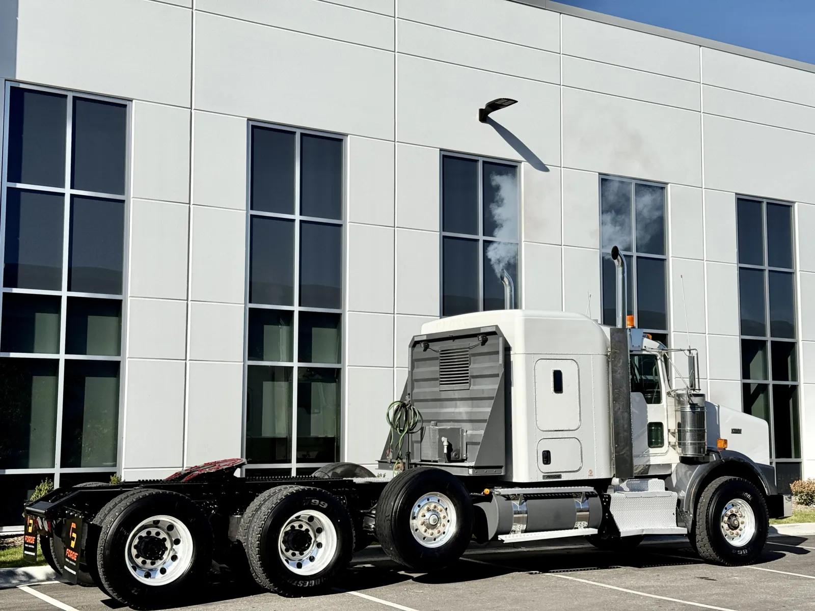 2012 Kenworth T800 in New Lenox, IL — photo 5