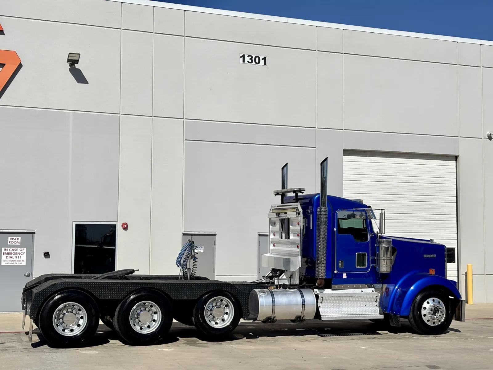 2009 Kenworth W900 in Hutchins, TX — photo 5