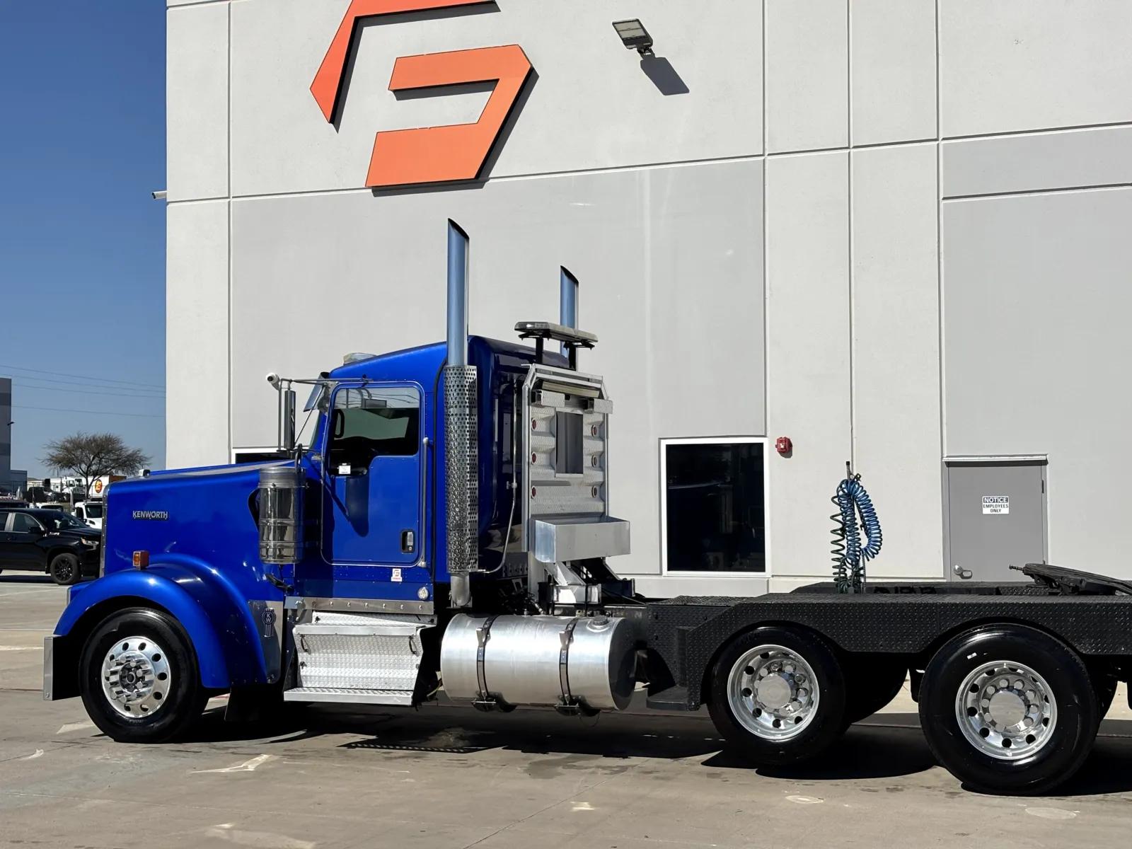 2009 Kenworth W900 in Hutchins, TX — photo 8