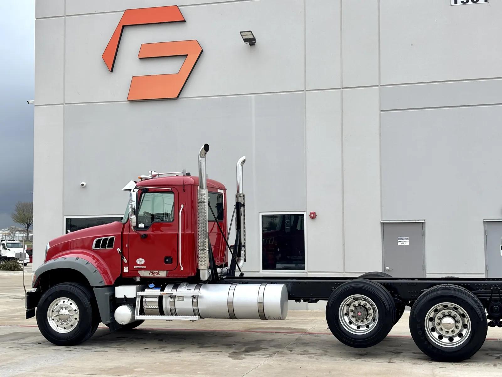 2023 Mack Granite in Hutchins, TX — photo 8