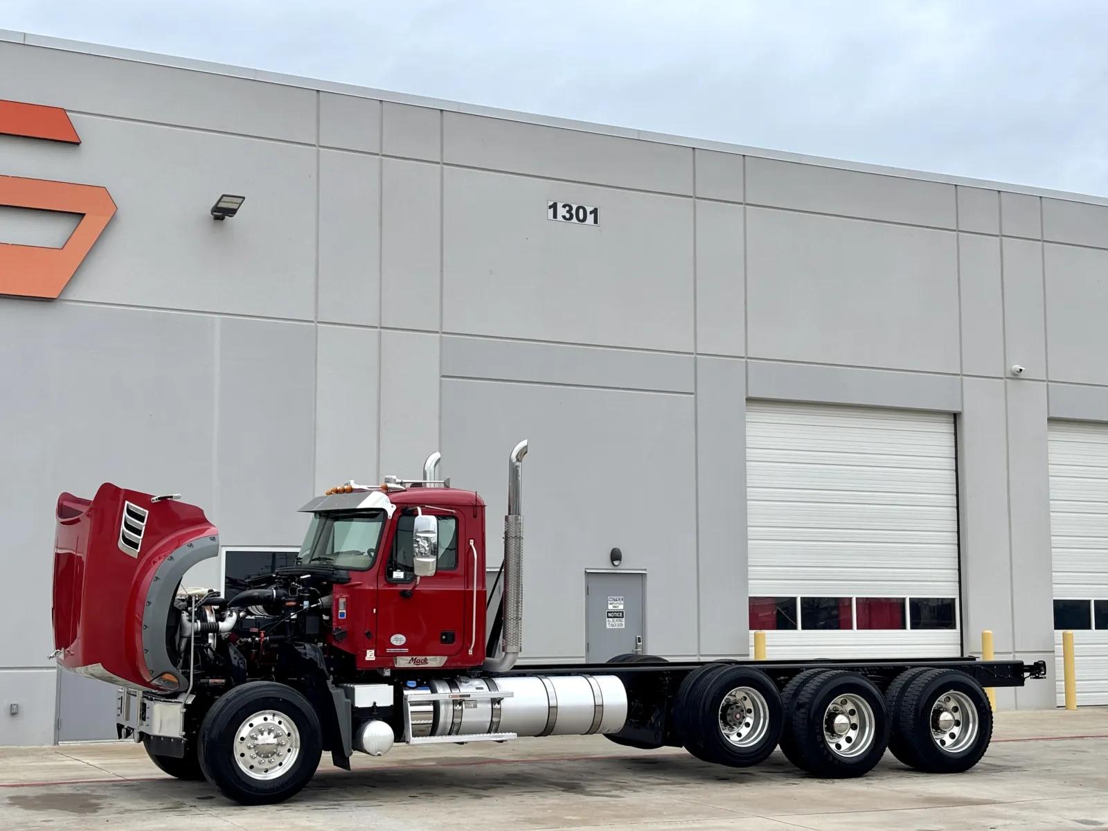 2023 Mack Granite in Hutchins, TX — photo 10