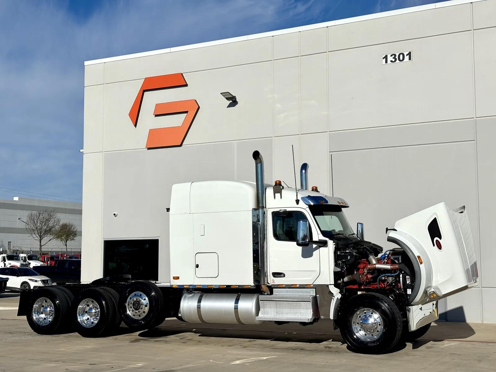 2024 Peterbilt 567 in Hutchins, TX — photo 9