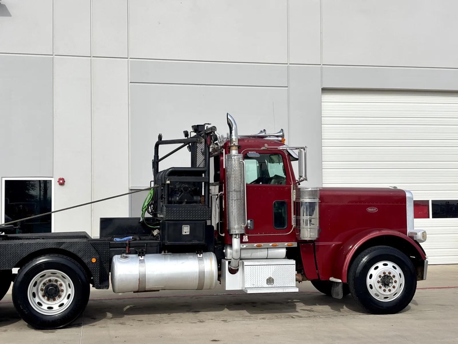 2008 Peterbilt 389 in Hutchins, TX — photo 7