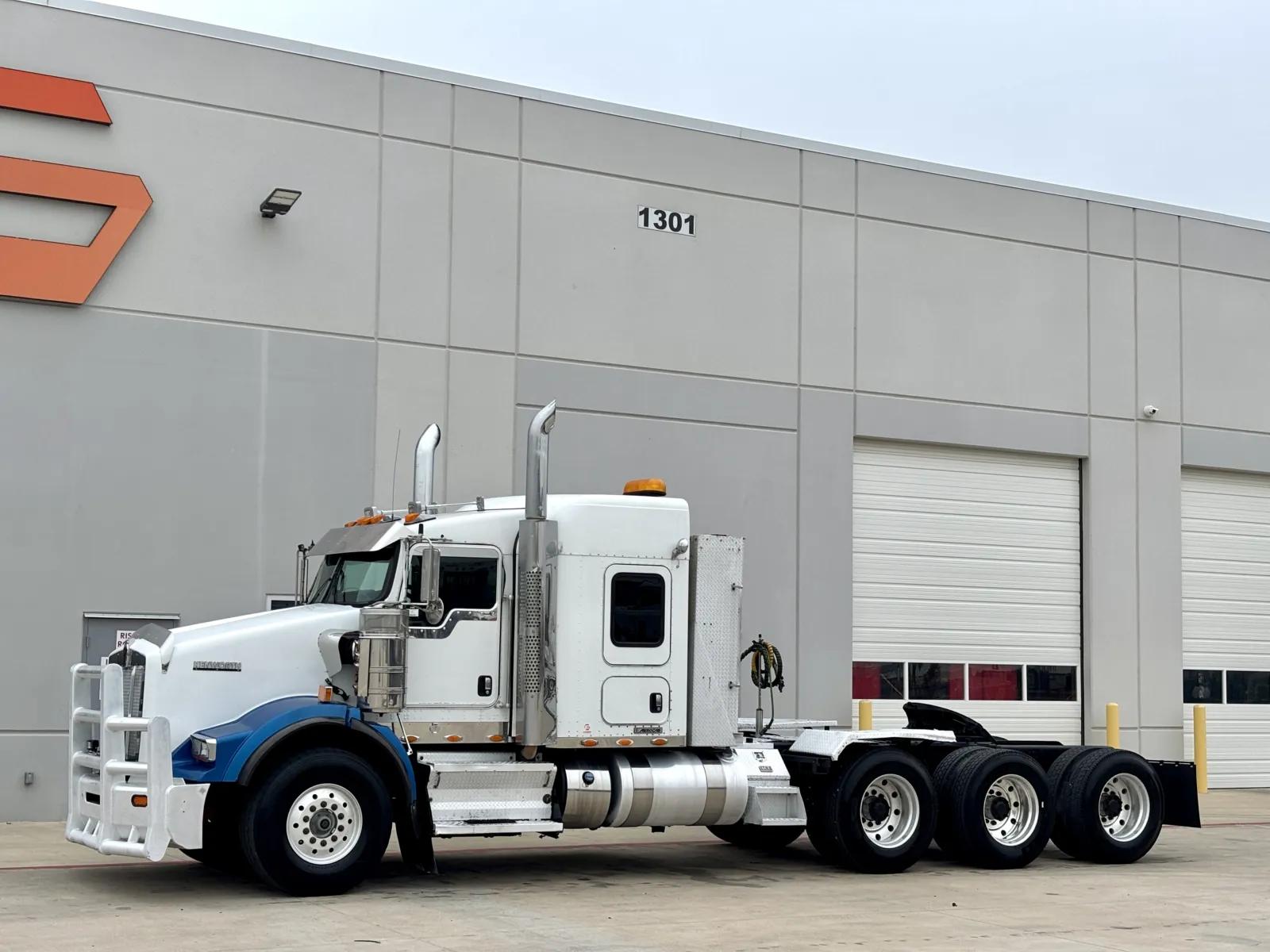 2014 Kenworth T800 in Hutchins, TX — photo 2