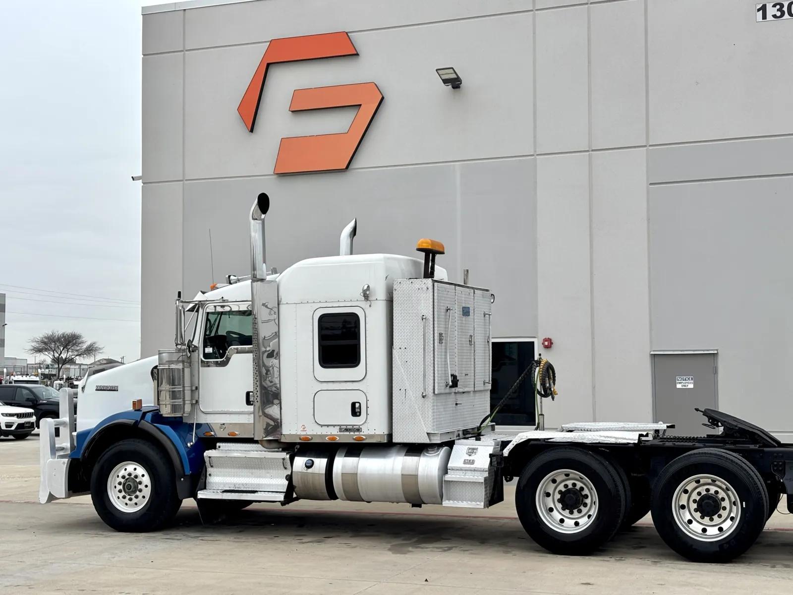 2014 Kenworth T800 in Hutchins, TX — photo 8