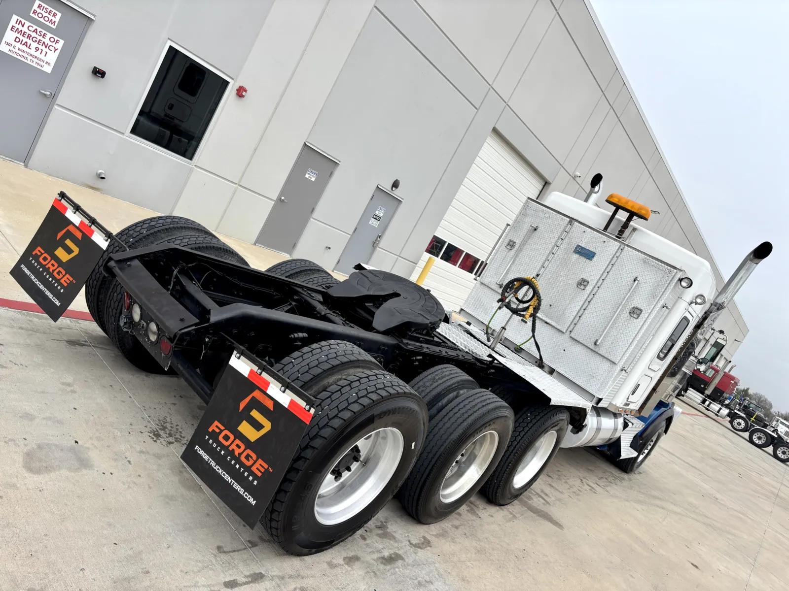 2014 Kenworth T800 in Hutchins, TX — photo 11