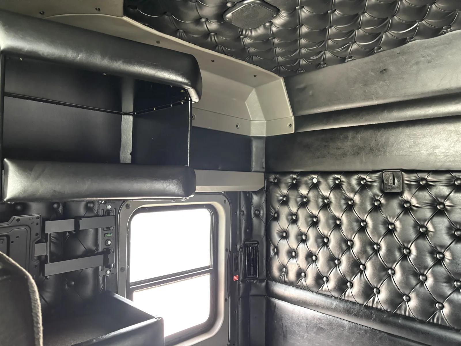 2014 Kenworth T800 in Hutchins, TX — photo 20