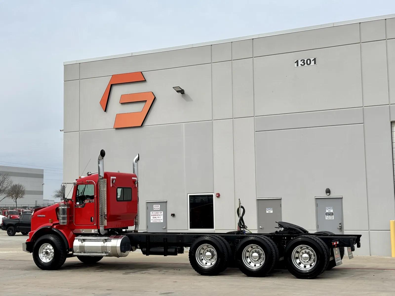 2020 Kenworth T800 in Hutchins, TX — photo 6