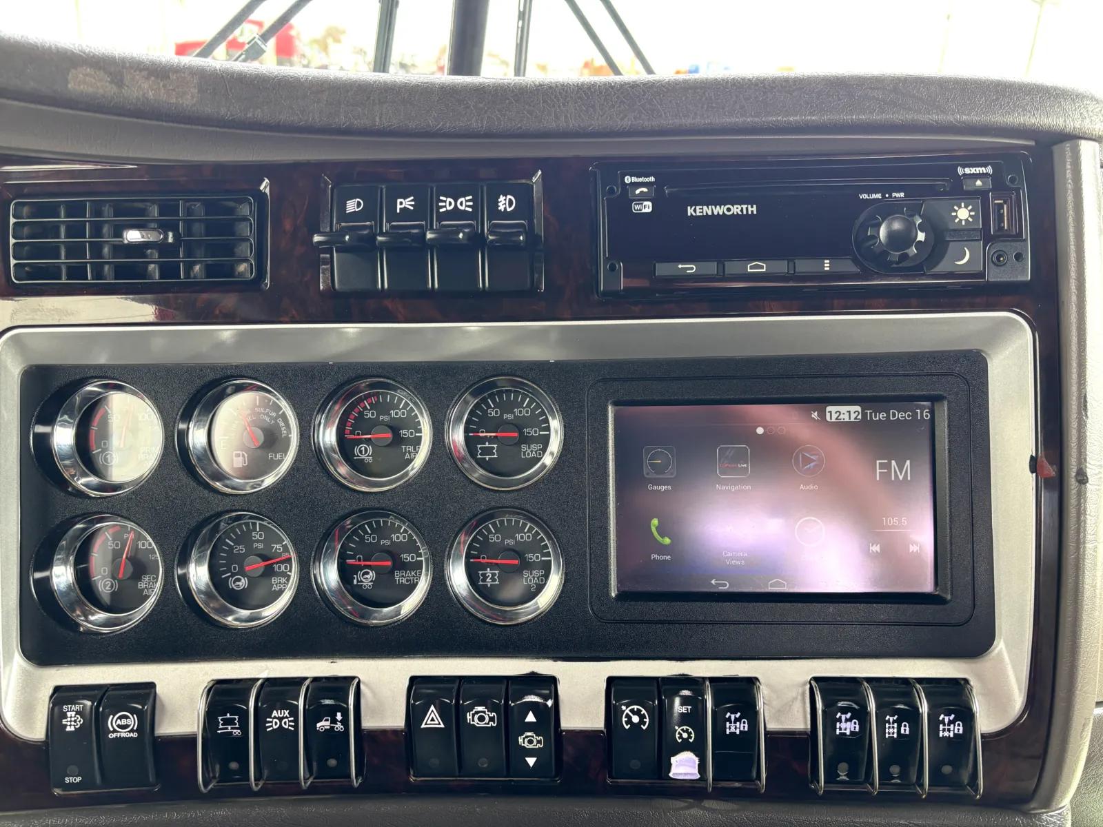 2020 Kenworth T800 in Hutchins, TX — photo 18