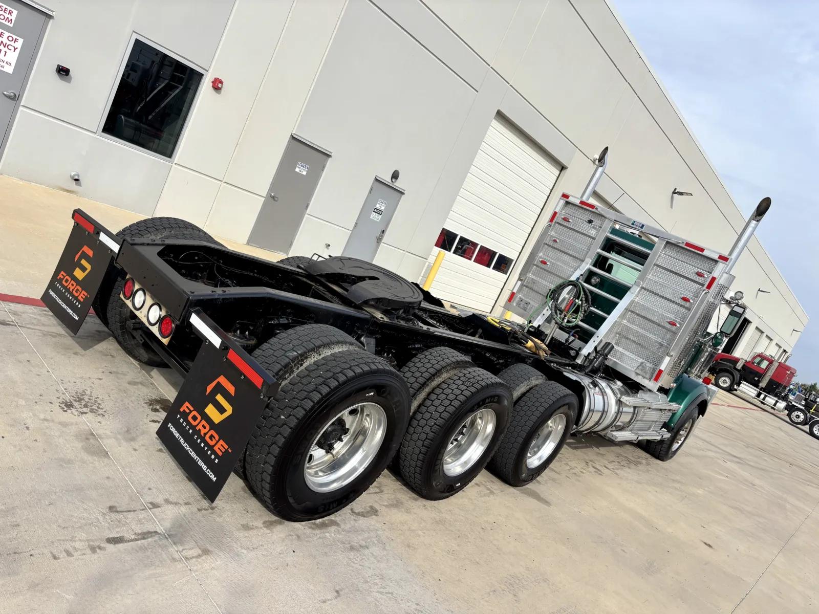 2022 Western Star 4900 in Hutchins, TX — photo 11