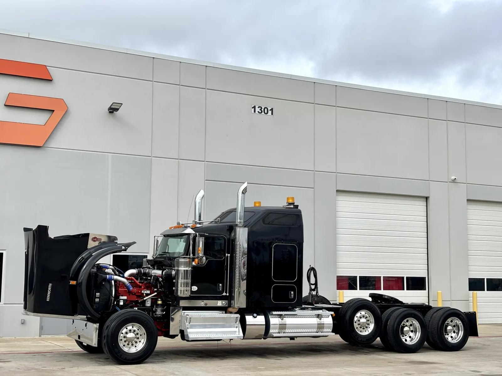 2022 Kenworth W900 in Hutchins, TX — photo 10