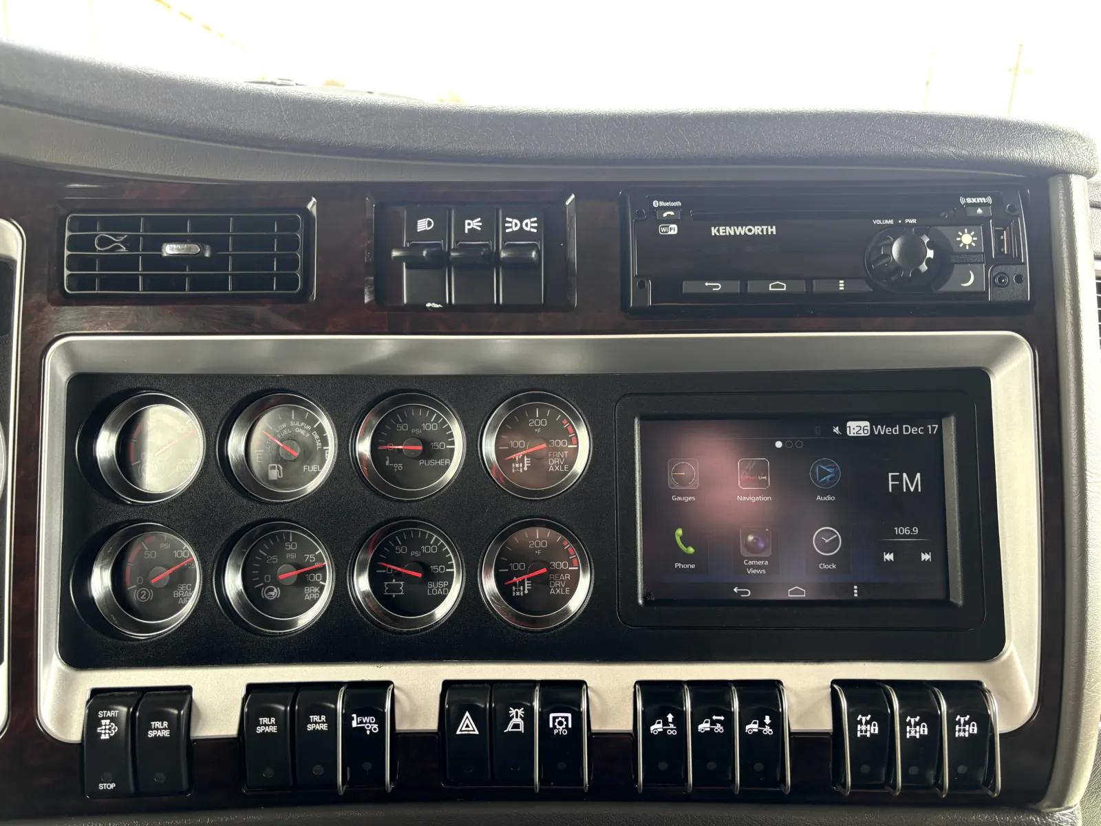 2022 Kenworth W900 in Hutchins, TX — photo 18