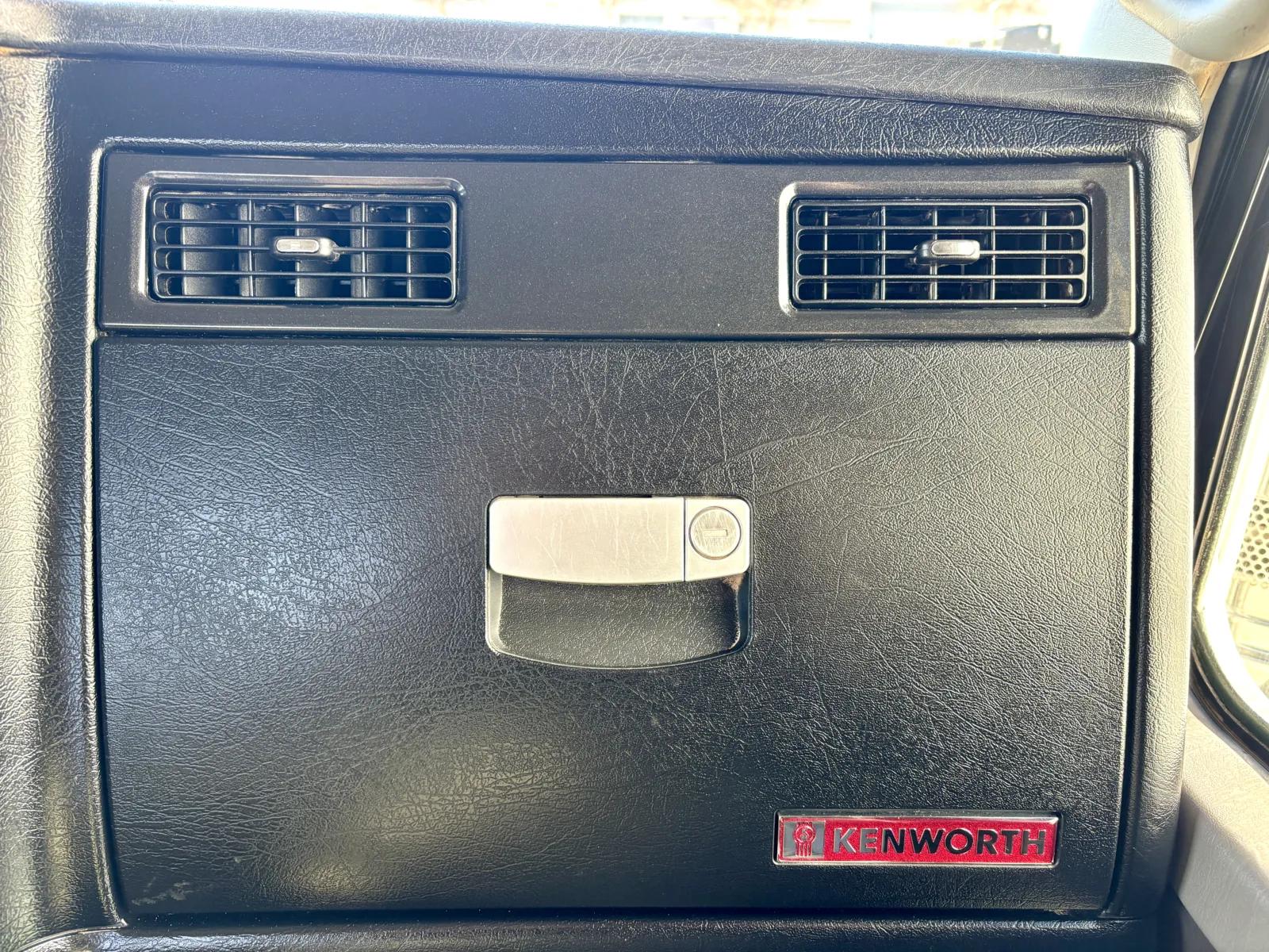 2012 Kenworth T800 in Hutchins, TX — photo 19
