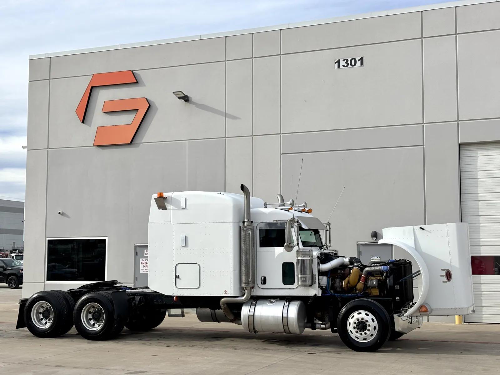 2006 Peterbilt 379 in Hutchins, TX — photo 9