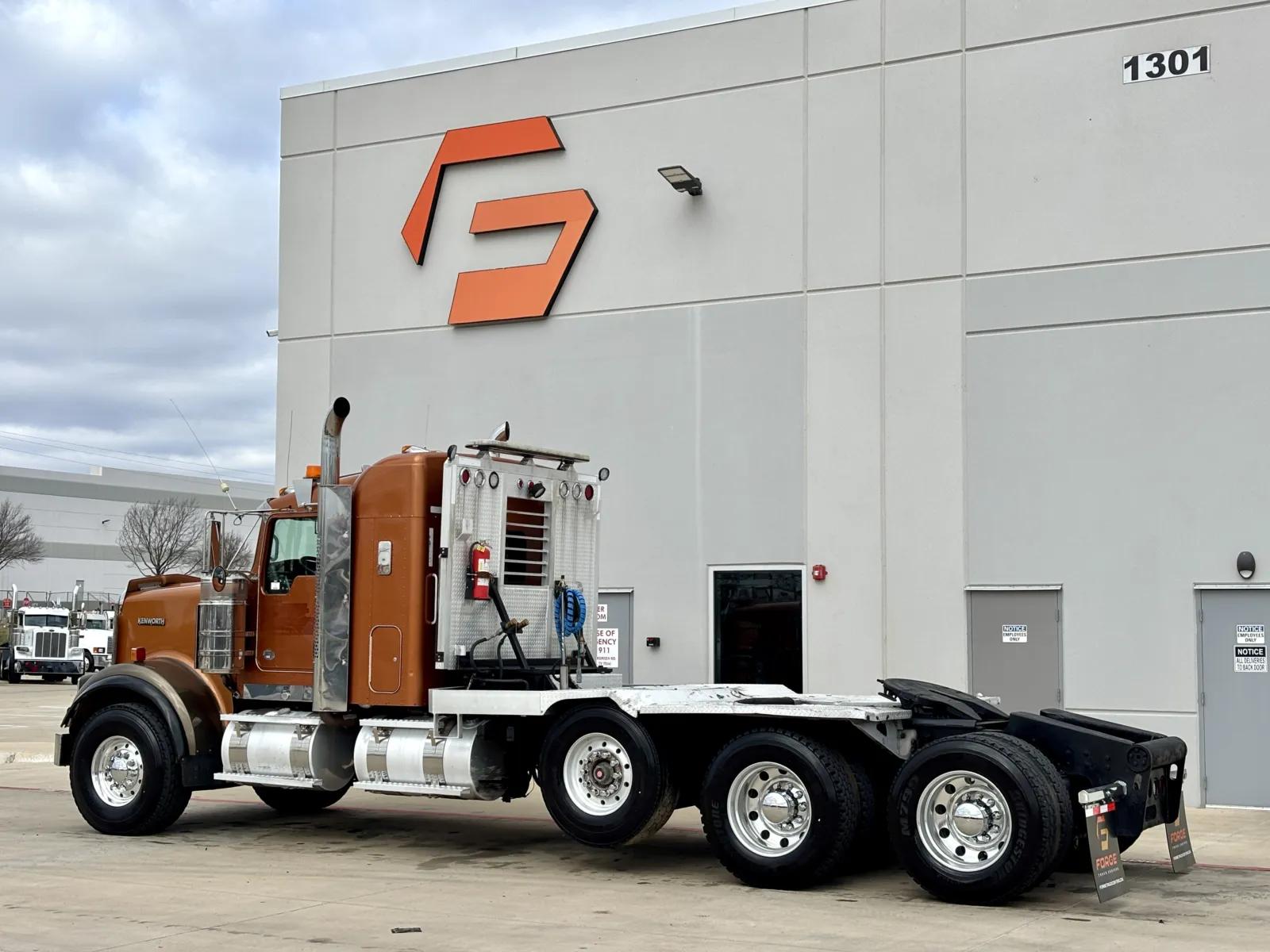 2012 Kenworth W900 in Hutchins, TX — photo 6