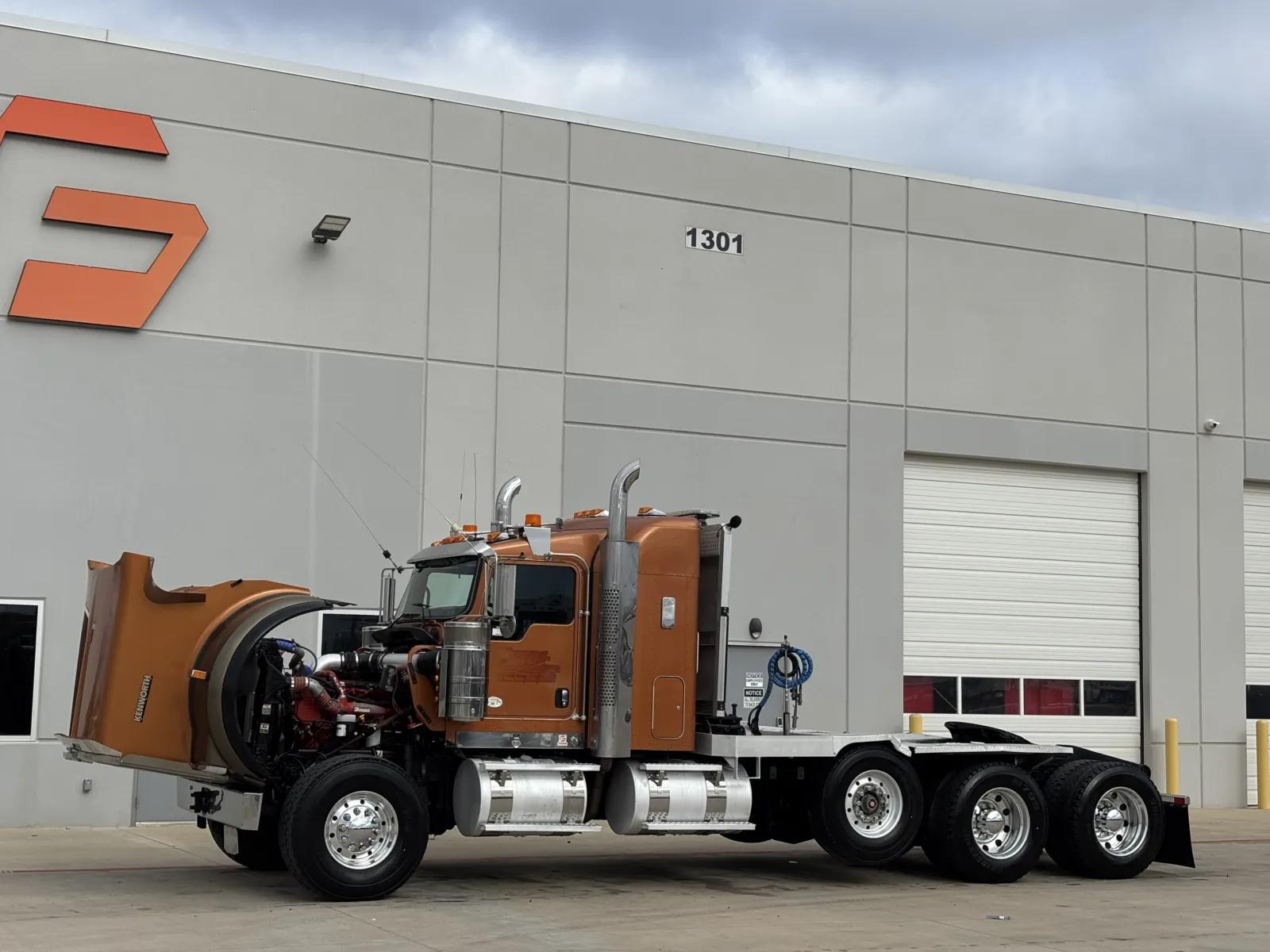 2012 Kenworth W900 in Hutchins, TX — photo 10