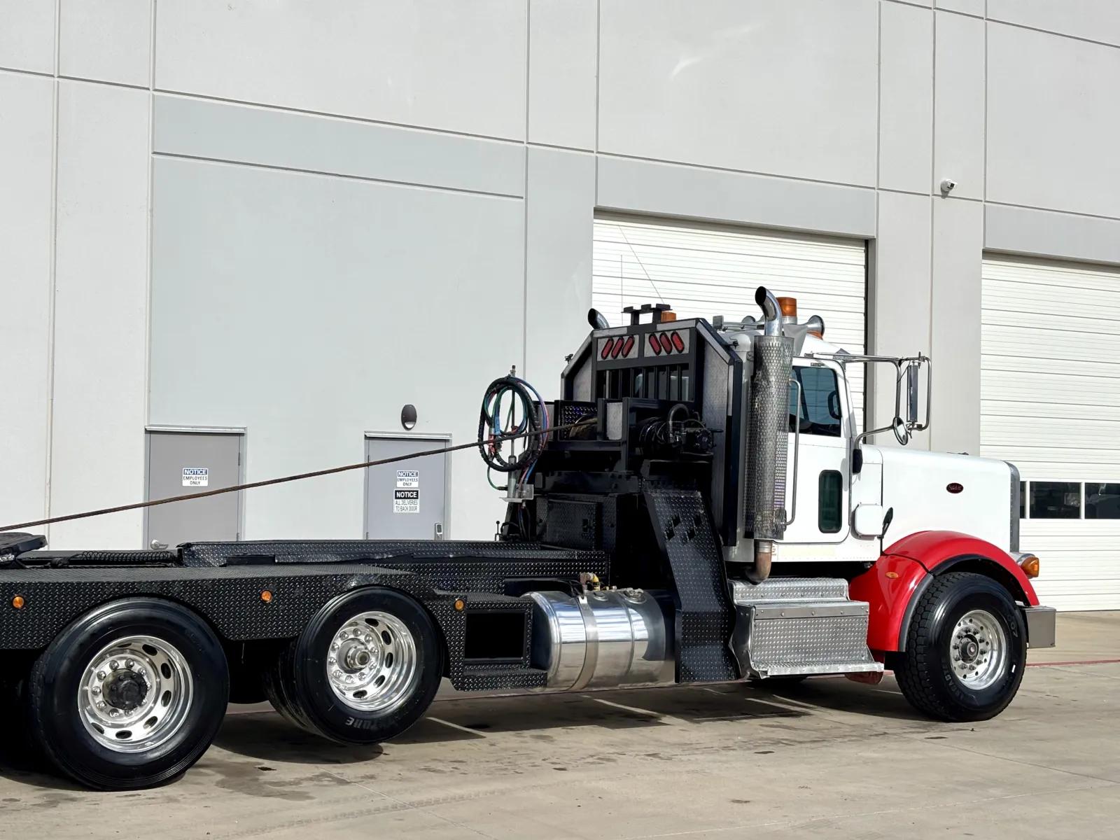2012 Peterbilt 367 in Hutchins, TX — photo 7