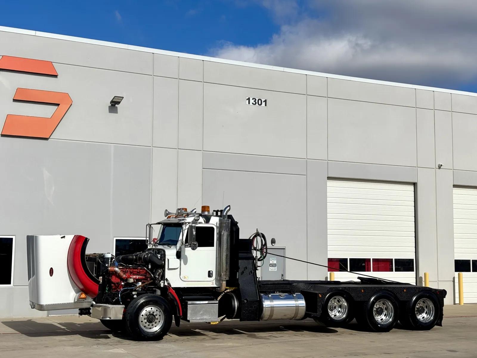 2012 Peterbilt 367 in Hutchins, TX — photo 10