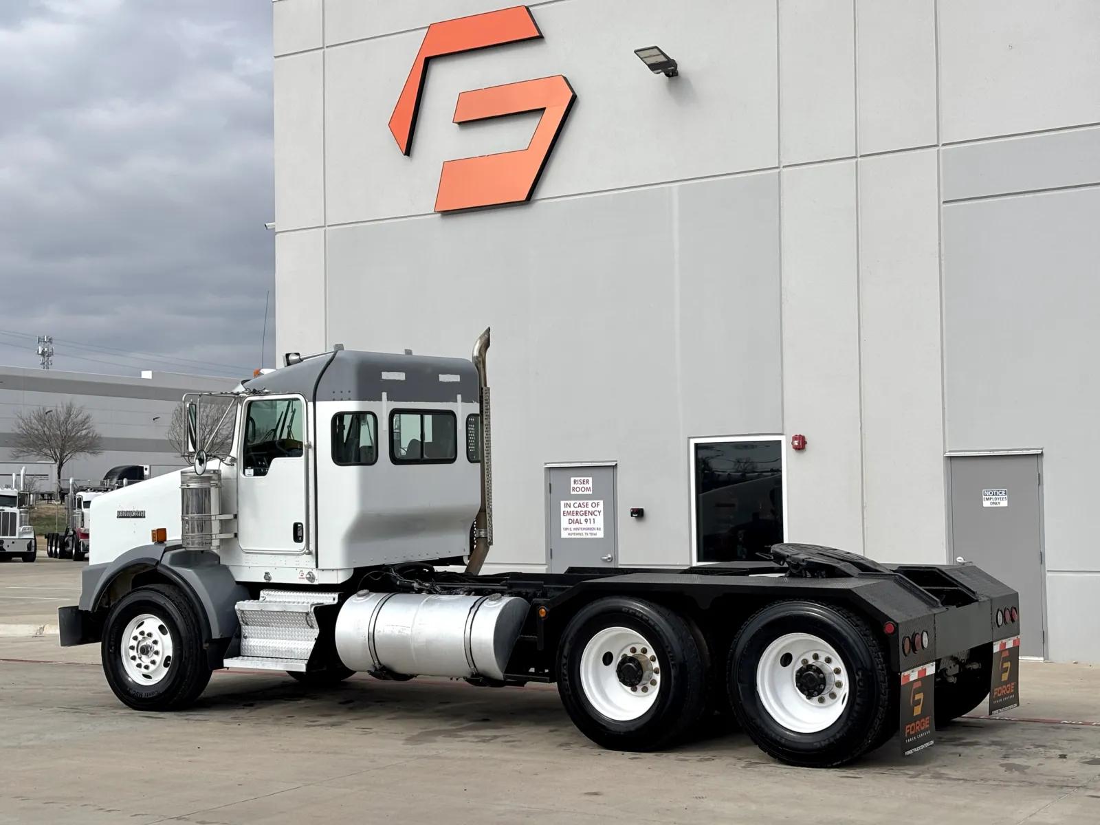 2012 Kenworth T800 in Hutchins, TX — photo 6