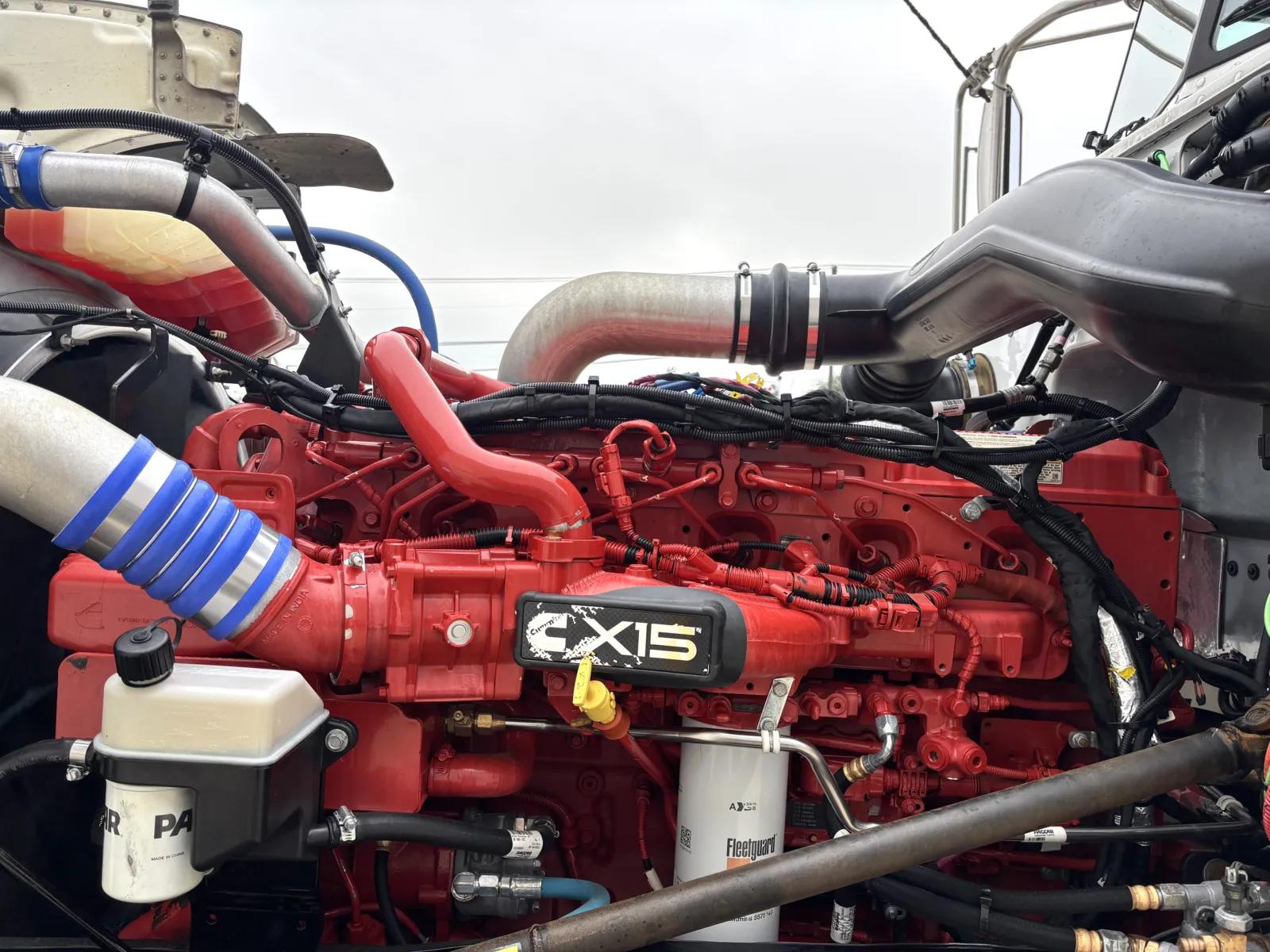 2023 Peterbilt 389 in Hutchins, TX — photo 13