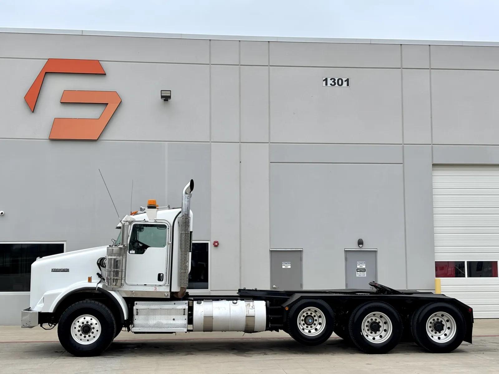 2009 Kenworth T800 in Hutchins, TX — photo 4
