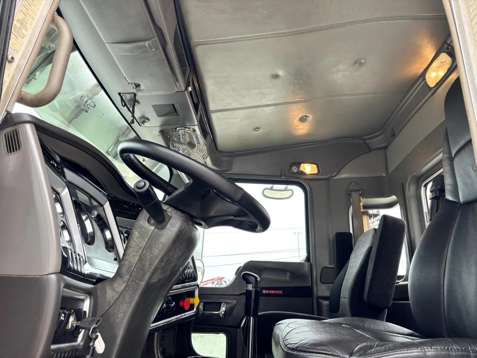 2009 Kenworth T800 in Hutchins, TX — photo 14