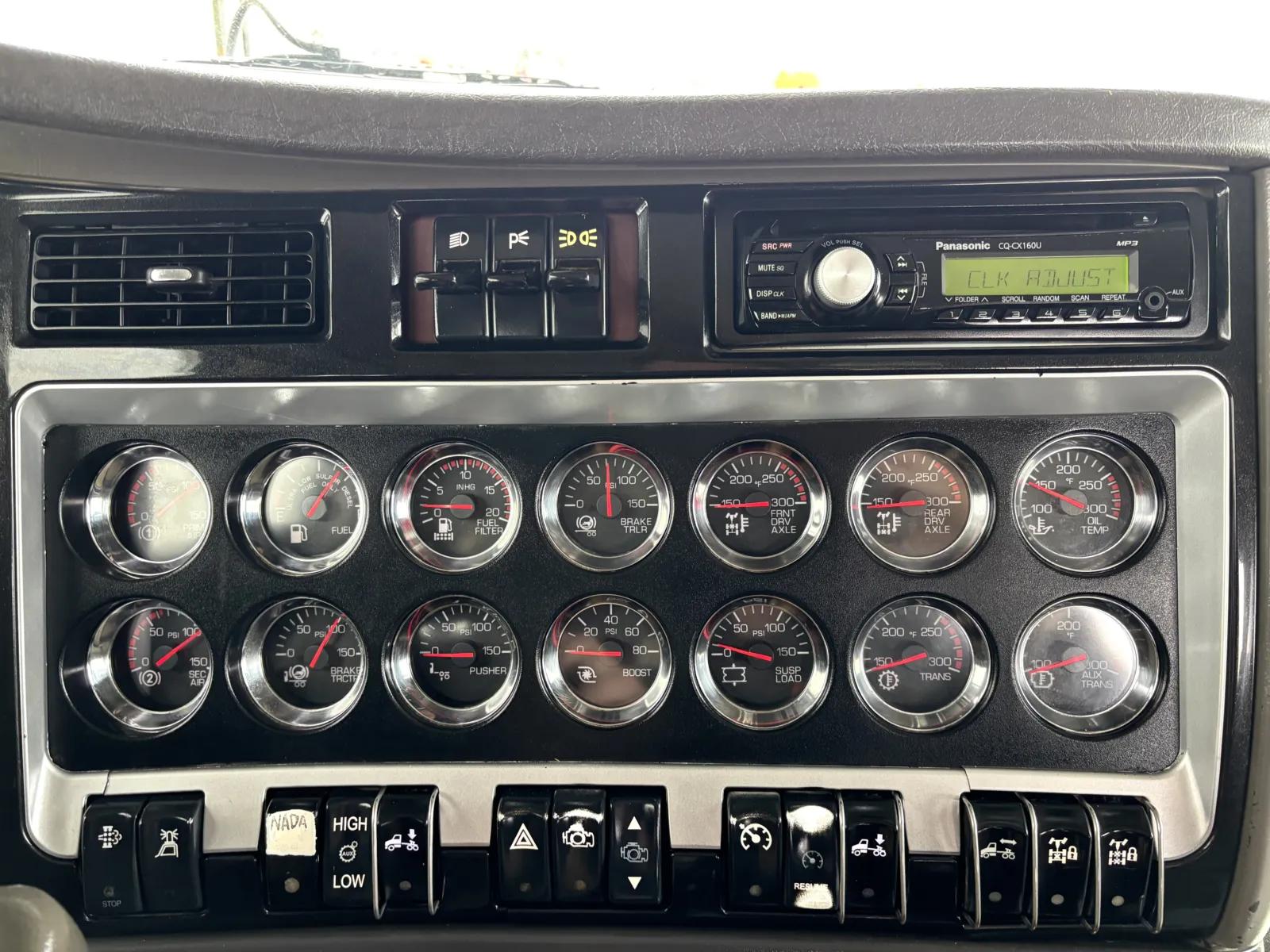 2009 Kenworth T800 in Hutchins, TX — photo 18