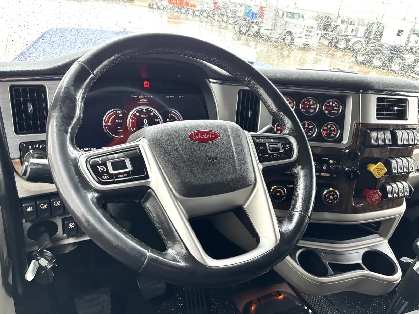 2025 Peterbilt 589 in Hutchins, TX — photo 16